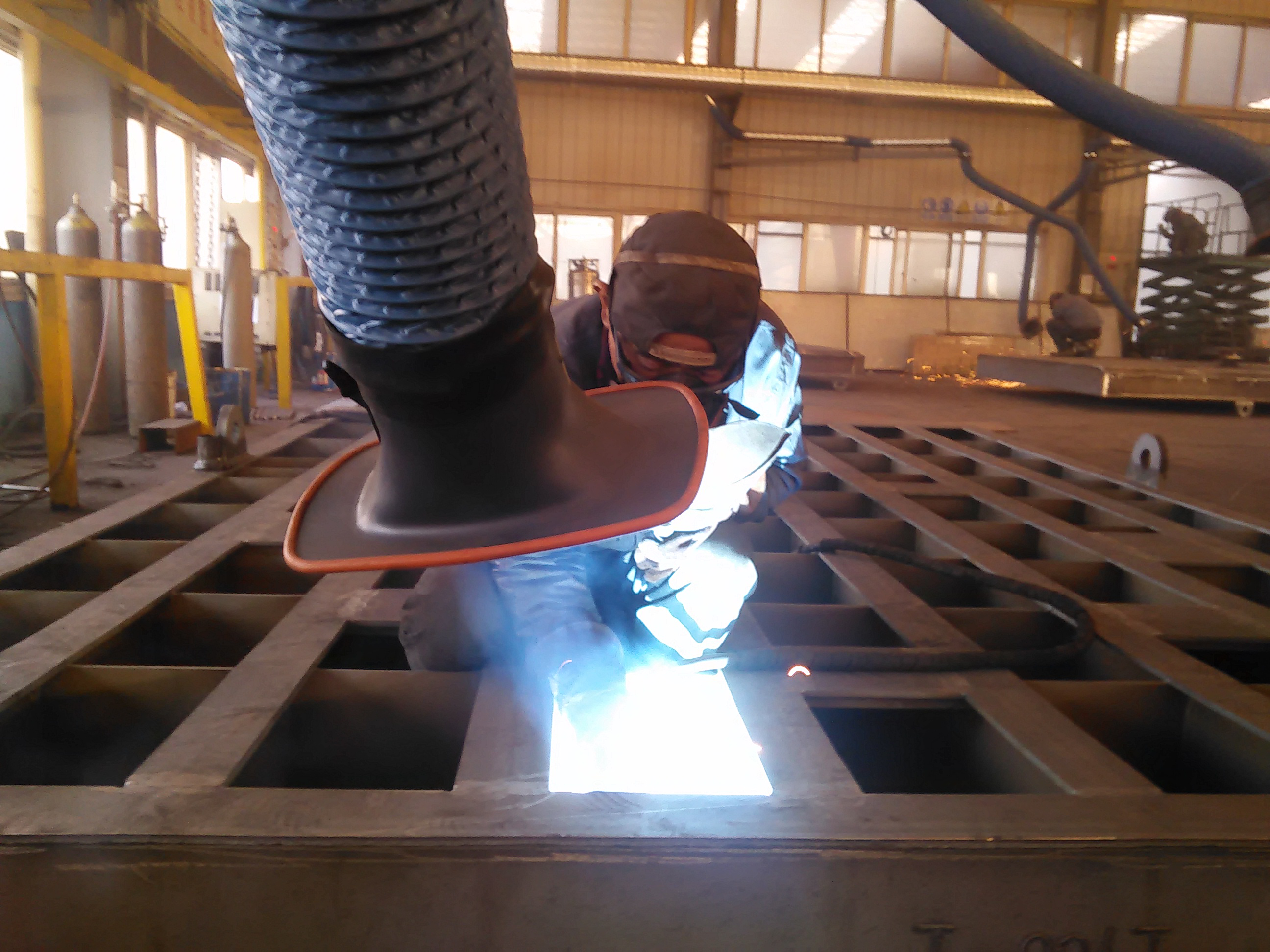 青島焊接煙塵凈化設(shè)備廠家供應(yīng)焊接煙塵凈化器