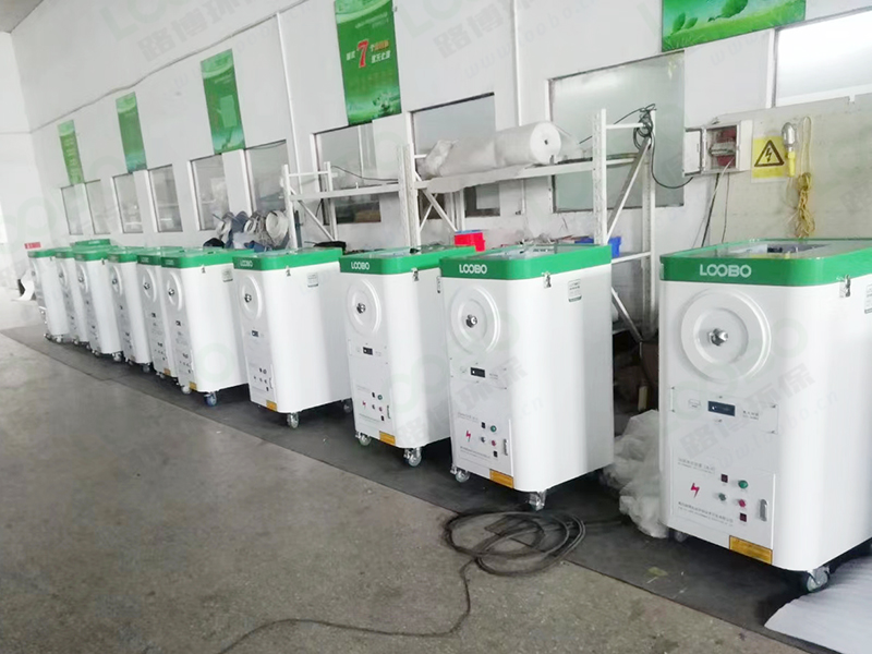 路博環(huán)保移動式焊煙凈化器發(fā)往河南某知名企業(yè)