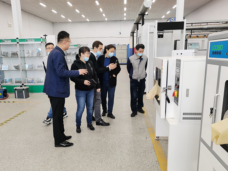 聚焦友好合作，客戶到訪路博環(huán)保參觀考察 (3).jpg